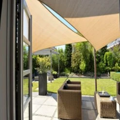Voile D'ombrage Triangle 90° Coolfit 400x400x570cm Sable - NESLING -Jardin Soldes voile d ombrage triangle 90 coolfit 400x400x570cm sable nesling 2